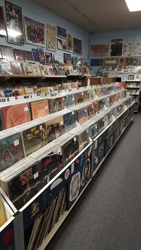 Memories on Main Antiques and Collectibles Memories on Main Antiques and Collectibles